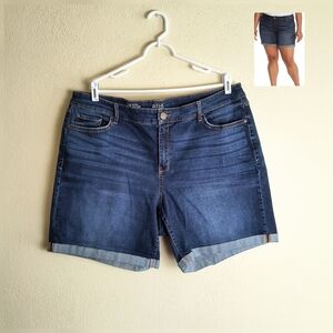 a.n.a Dark 22W Blue Mid-Rise Denim Short 8" Inseam Roll Up